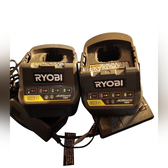 2 Barely Used Ryobi P118B 18V Battery Chargers - Picture 5 of 5